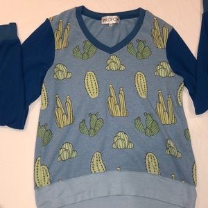 Wildfox V-Neck Blue Cactus Sweater. Size S